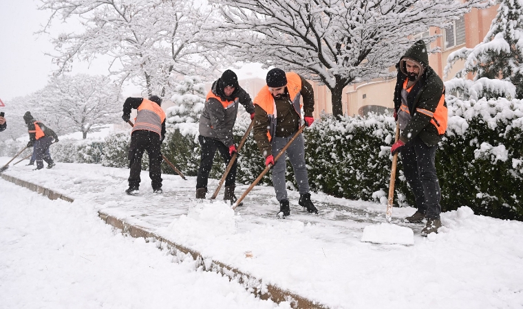 Yeşilyurt Belediyesi Kar Çalışmalarını Başlattı